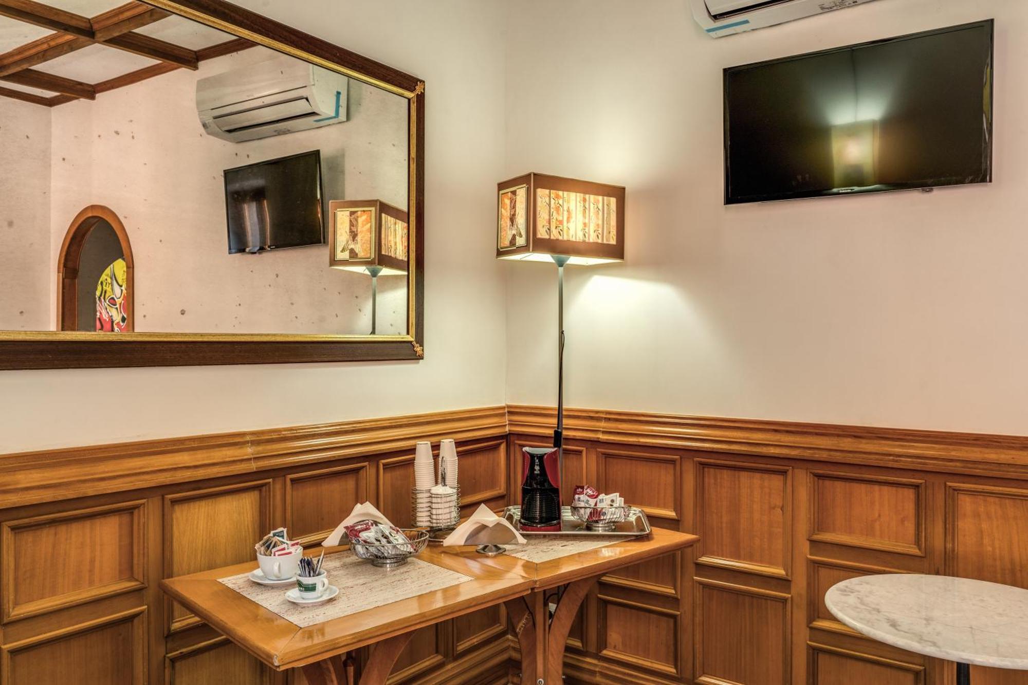 Hotel Santa Prassede Roma Exterior foto