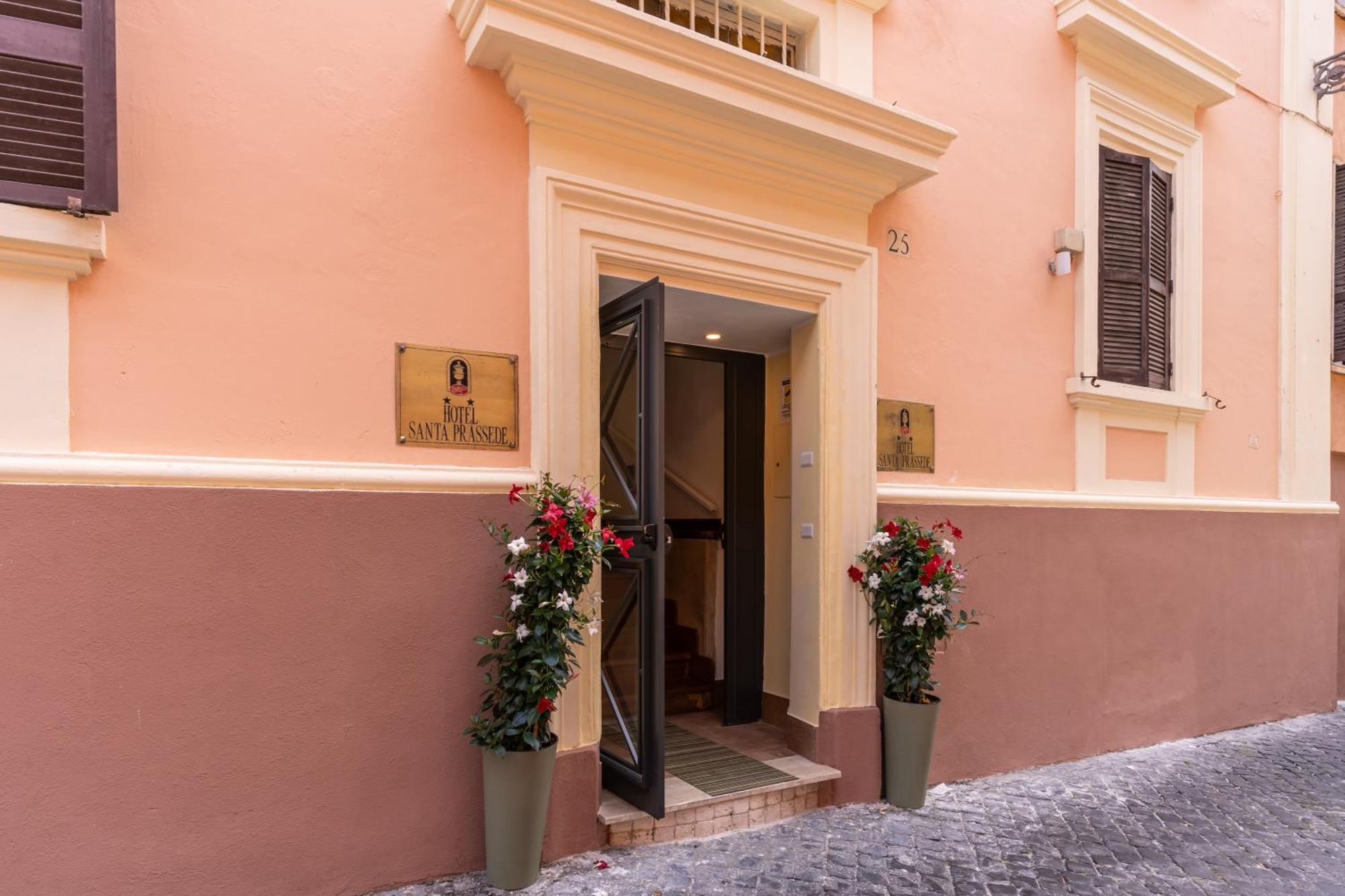 Hotel Santa Prassede Roma Exterior foto
